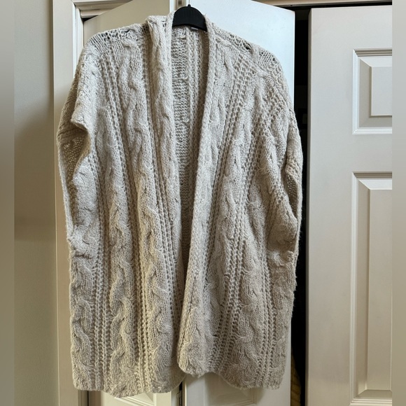 Aerie Cable Knit Kimono Shrug Womens One Size Open Front Chunky Oversized Cream - Picture 1 of 2
